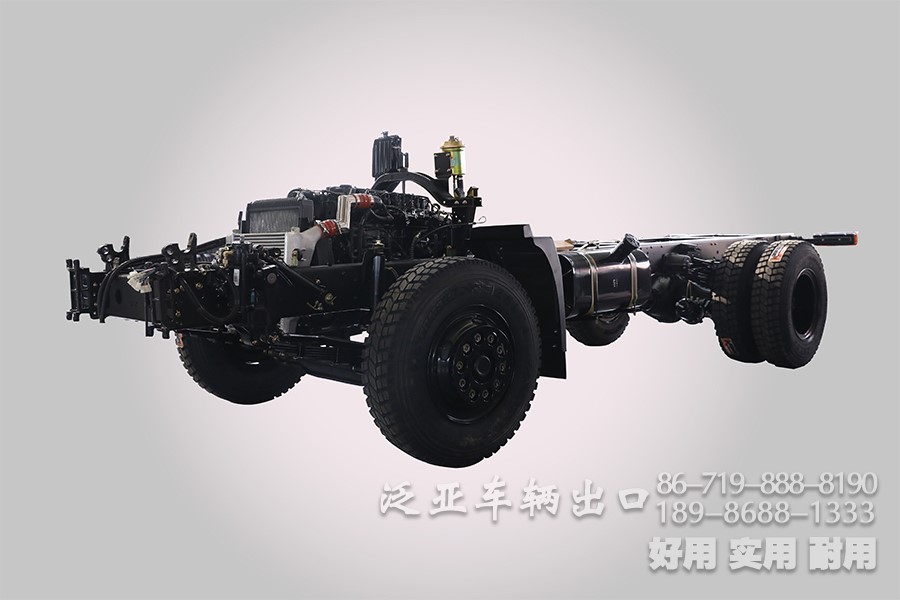 东风六驱EQ2100/2102三类底盘_3.5吨245/246军车越野专用底盘_190马力三轴定制